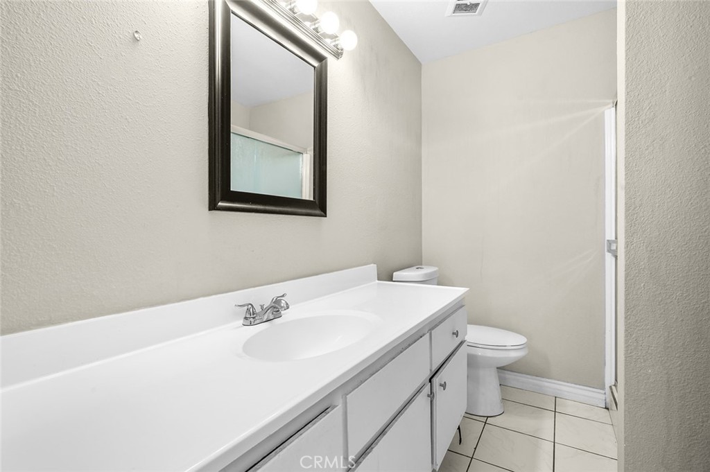 700 W La Veta C6, Orange CA 92868 - photo 2