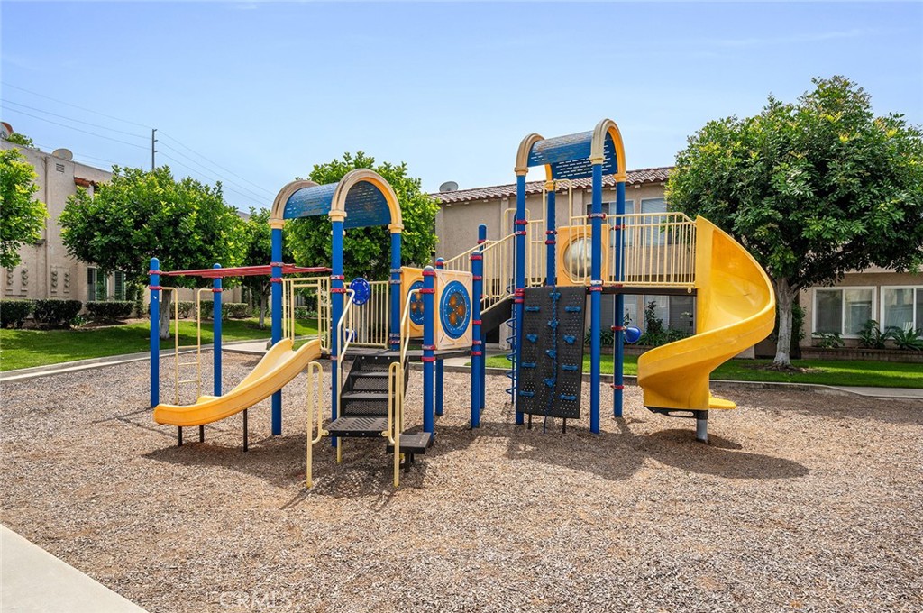 700 W La Veta C6, Orange CA 92868 - photo 7