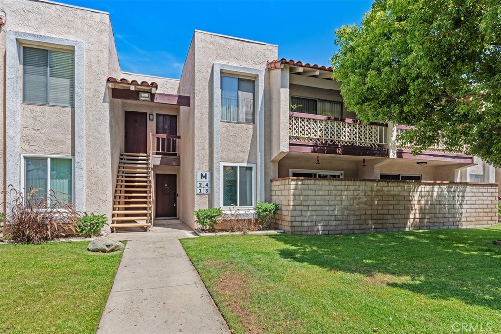 700 W La Veta M3, Orange CA 92868 - photo 1