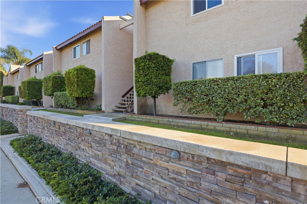 700 W La Veta O15, Orange CA 92868 - photo 2