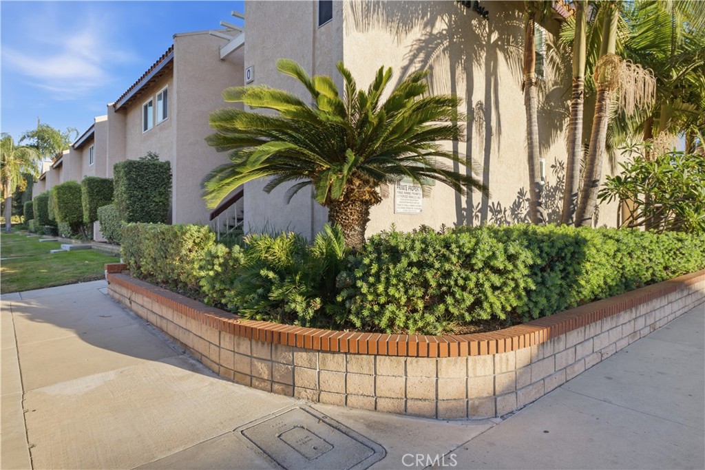 700 W La Veta O15, Orange CA 92868 - photo 4