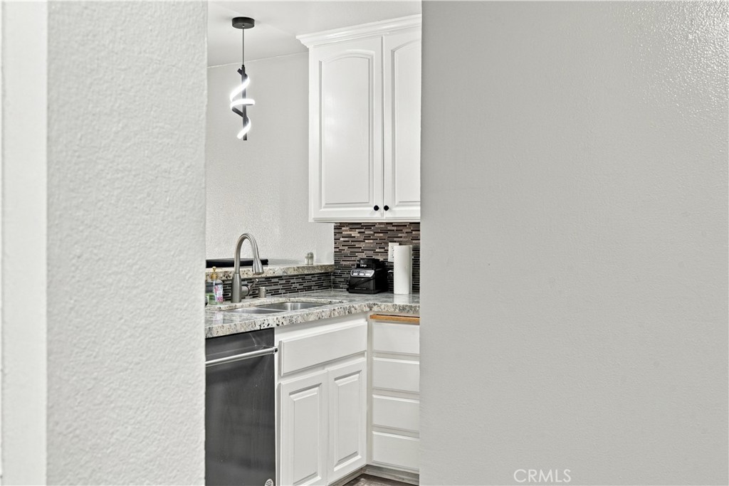 700 W La Veta O15, Orange CA 92868 - photo 7