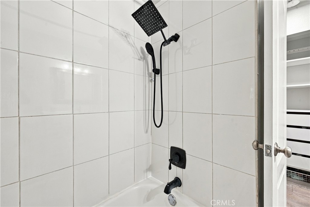 700 W La Veta O15, Orange CA 92868 - photo 12