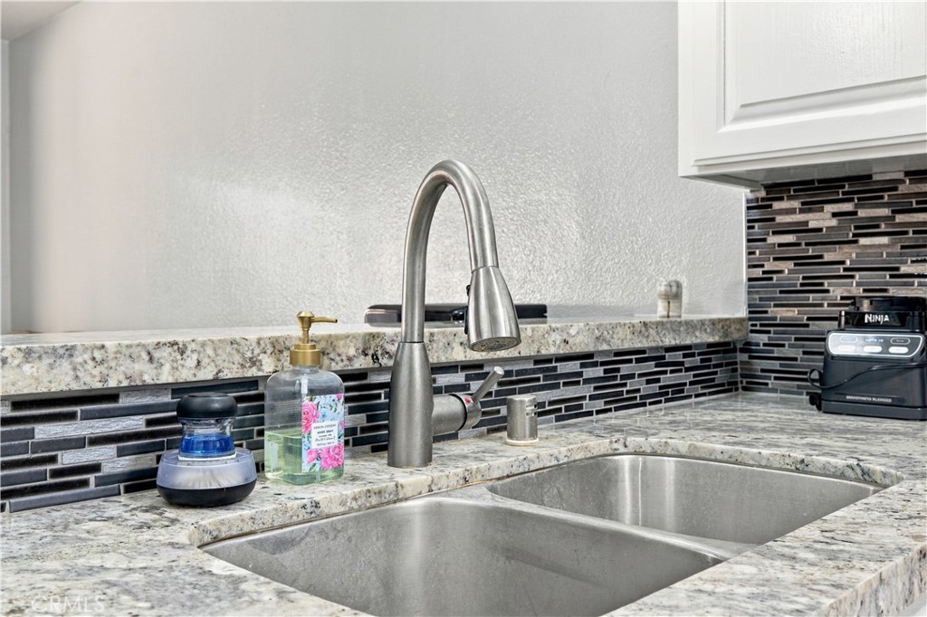 700 W La Veta O15, Orange CA 92868 - photo 23