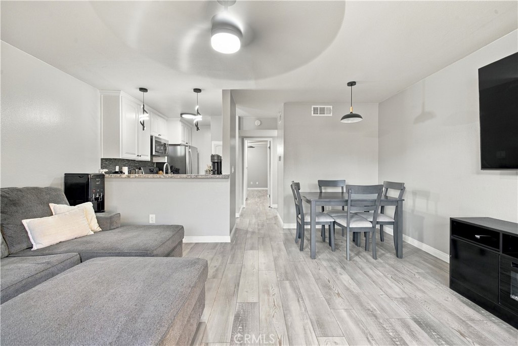 700 W La Veta O15, Orange CA 92868 - photo 31