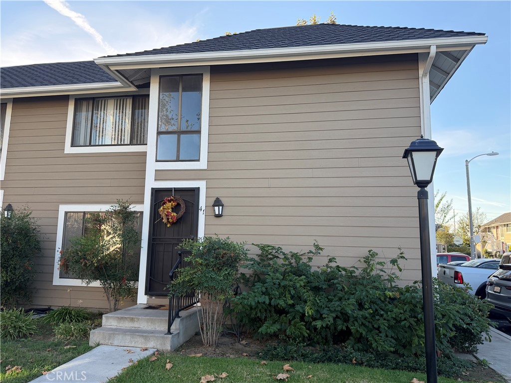 700 W Walnut Ave 41, Orange CA 92868 - photo 1