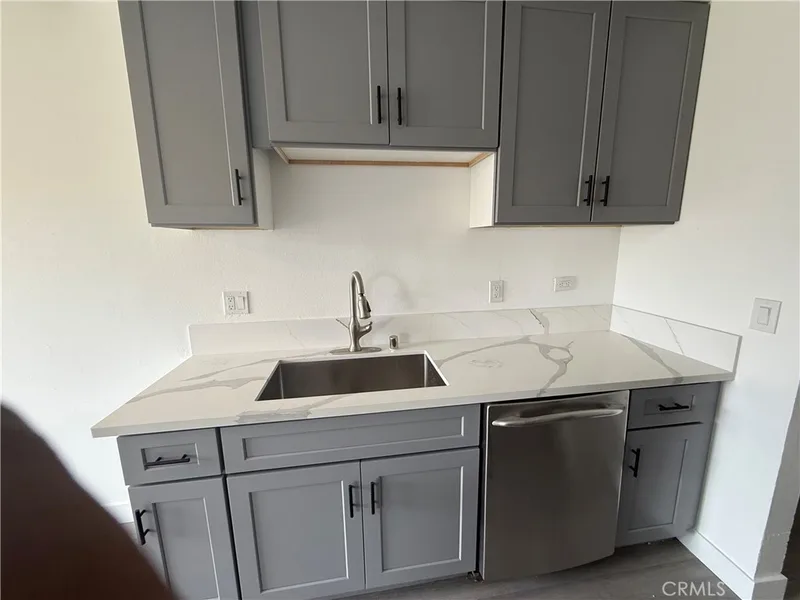 700 West La Veta Avenue E4, Orange