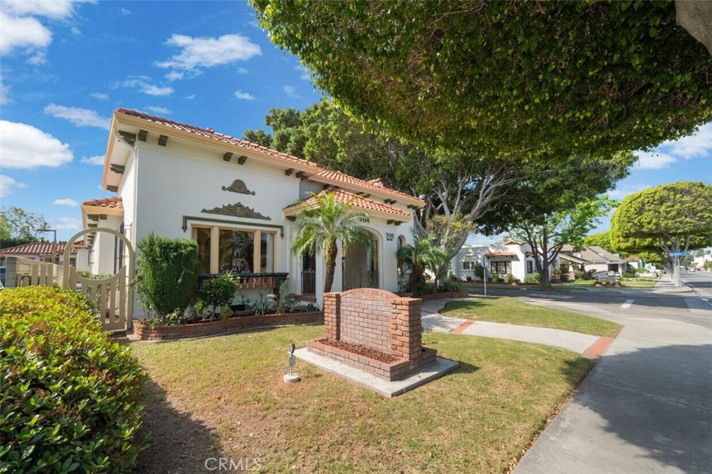 702 E Chapman, Orange CA 92866 - photo 2