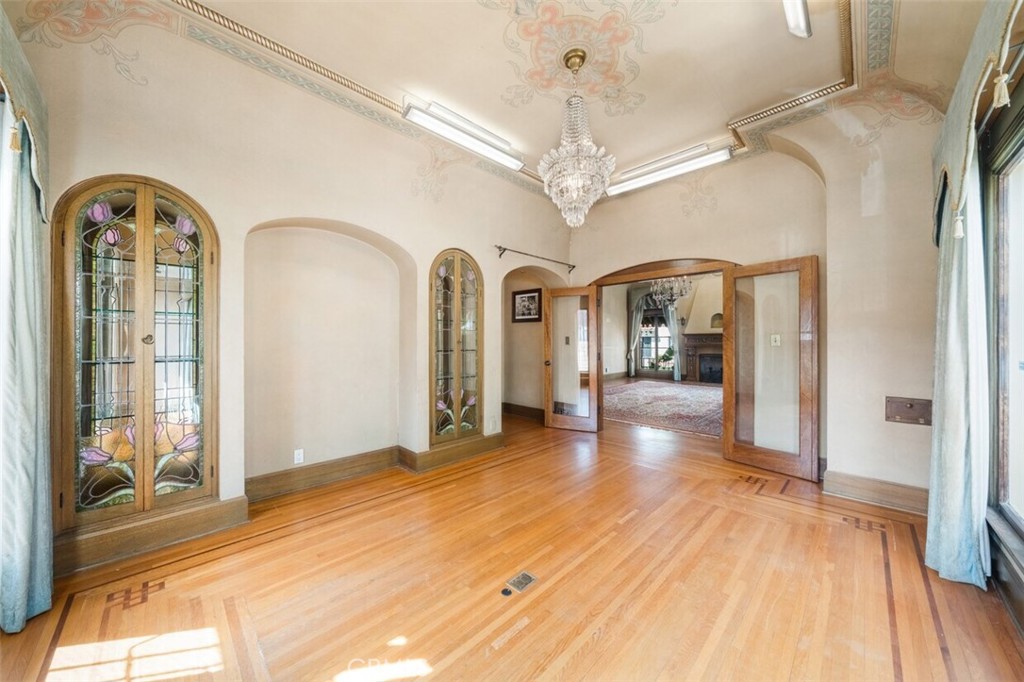 702 E Chapman, Orange CA 92866 - photo 9