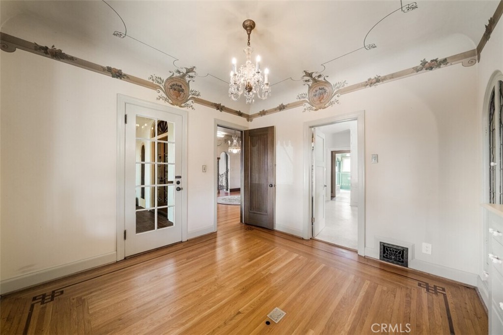702 E Chapman, Orange CA 92866 - photo 15