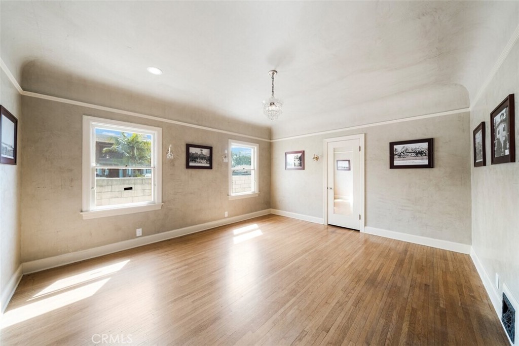 702 E Chapman, Orange CA 92866 - photo 17