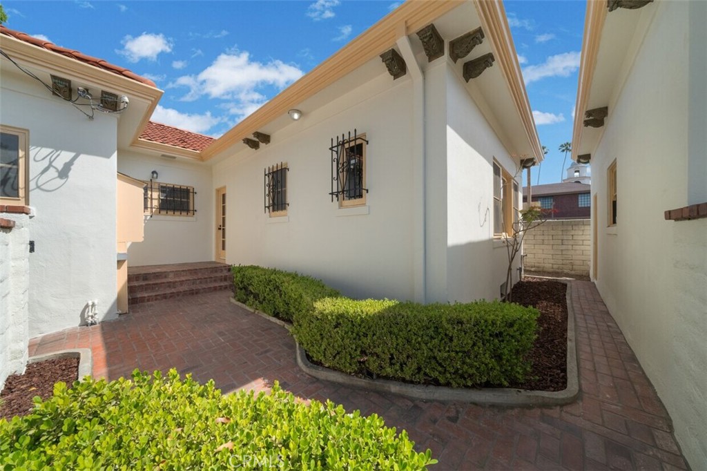 702 E Chapman, Orange CA 92866 - photo 32