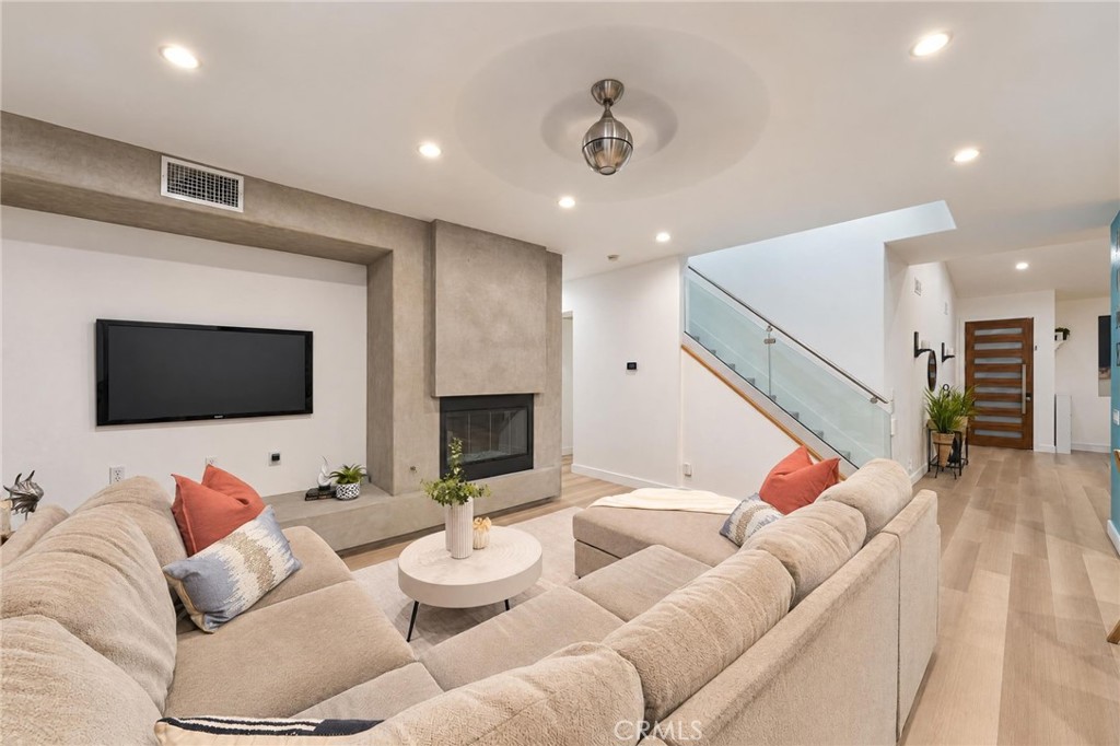 7023 E HORIZON Drive, Orange CA 92867 - photo 23