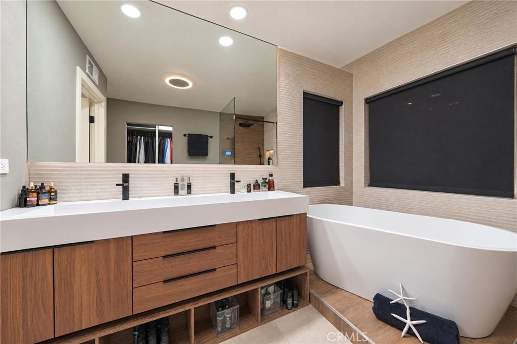 7023 E HORIZON Drive, Orange CA 92867 - photo 38