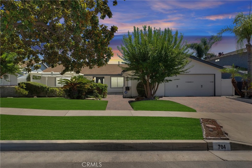 outstanding cul de sac location - 704 E Barkley Avenue, Orange CA 92867 - photo 1