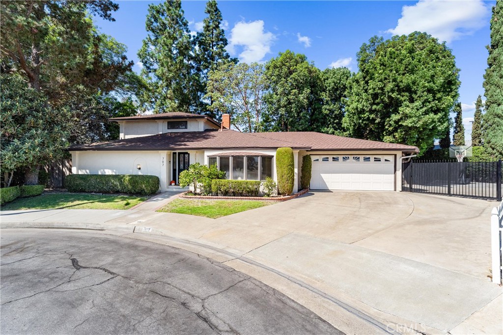 707 E Tularosa, Orange CA 92866 - photo 1