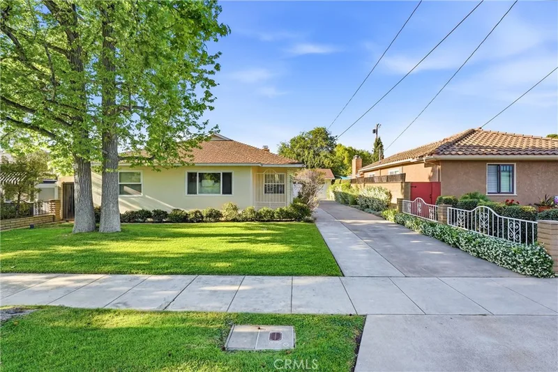 713 E Sycamore, Orange, CA 92866