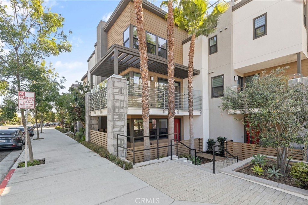 Corner Unit - 719 S Grable, Orange CA 92868 - photo 1