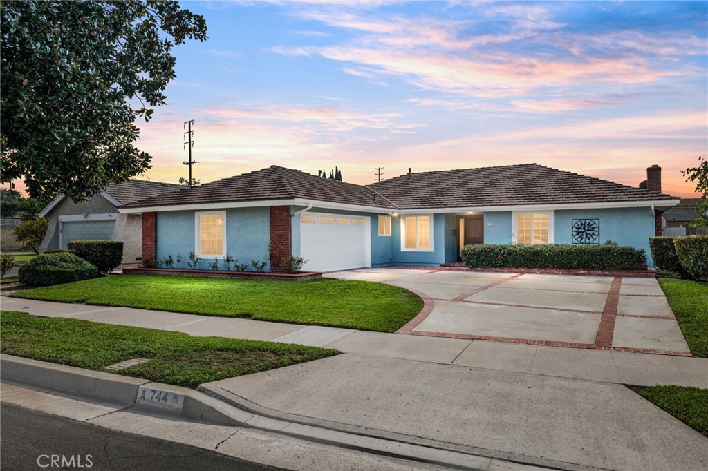 744 E Meadowbrook, Orange CA 92865 - photo 1