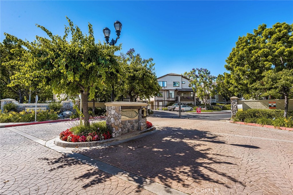 this building color has changed - 744 N Siavohn Drive 297, Orange CA 92869 - photo 27