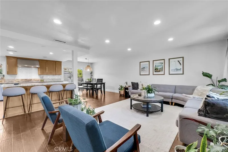 745 E Barkley Avenue, Orange