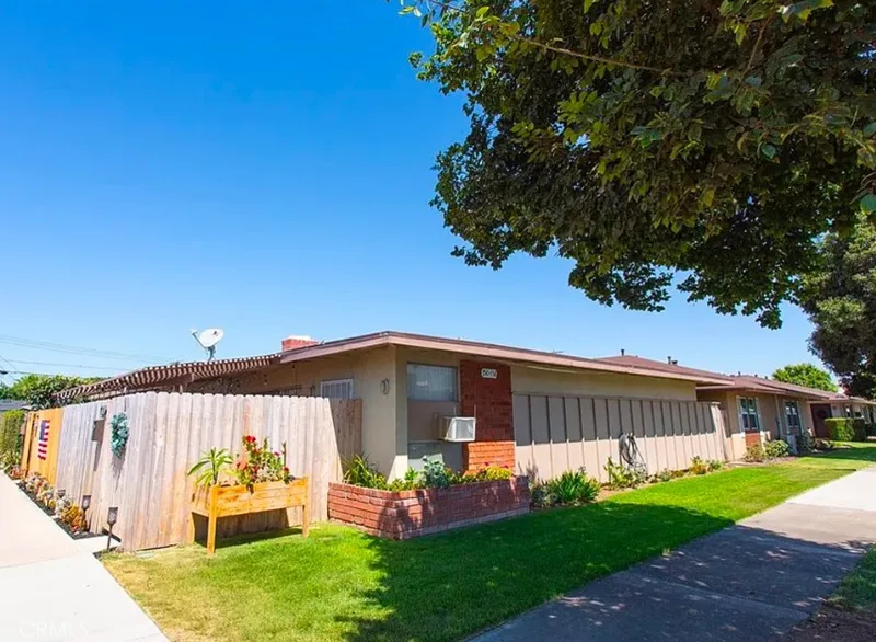 754 N Shattuck Pl, Orange, CA 92867