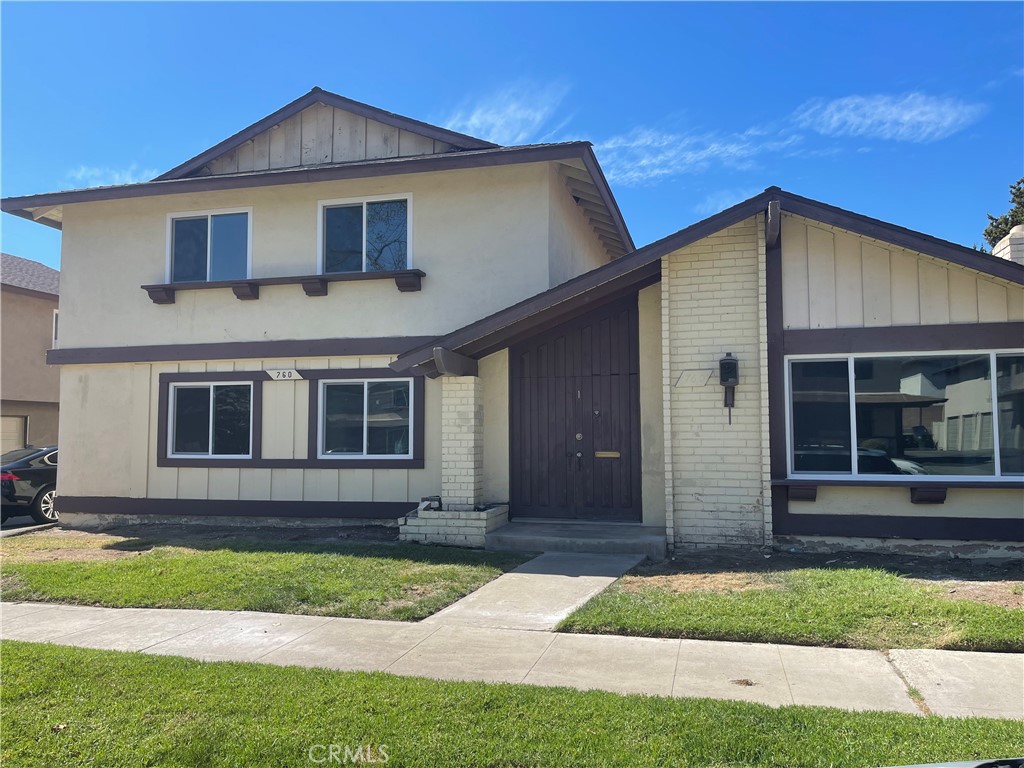 760 N Adele Street 3, Orange CA 92867 - photo 1