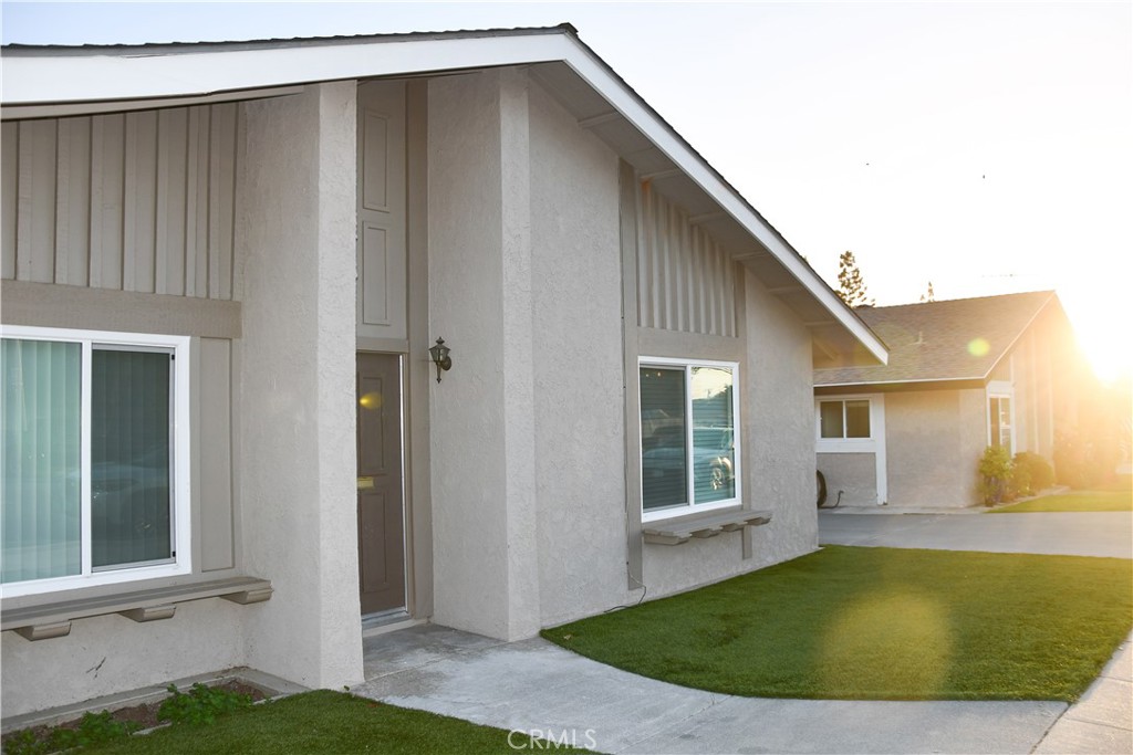 802 E La Veta, Orange CA 92866 - photo 2