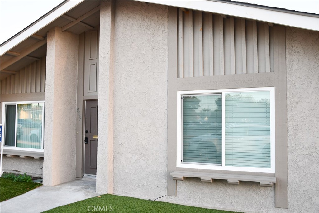 802 E La Veta, Orange CA 92866 - photo 3