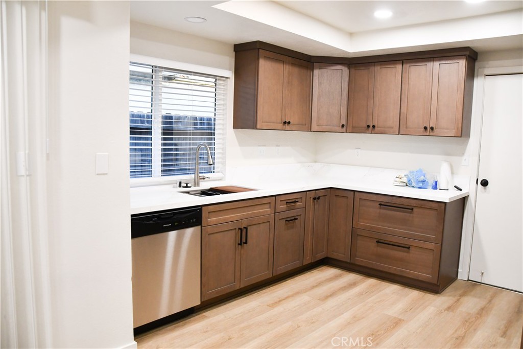 802 E La Veta, Orange CA 92866 - photo 15