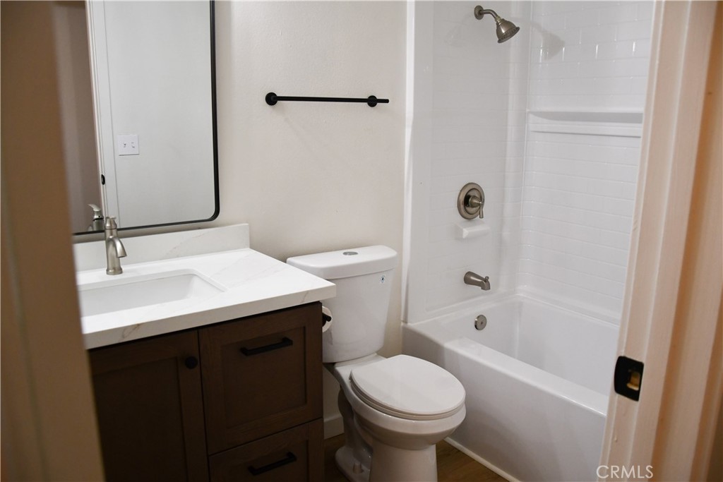802 E La Veta, Orange CA 92866 - photo 28