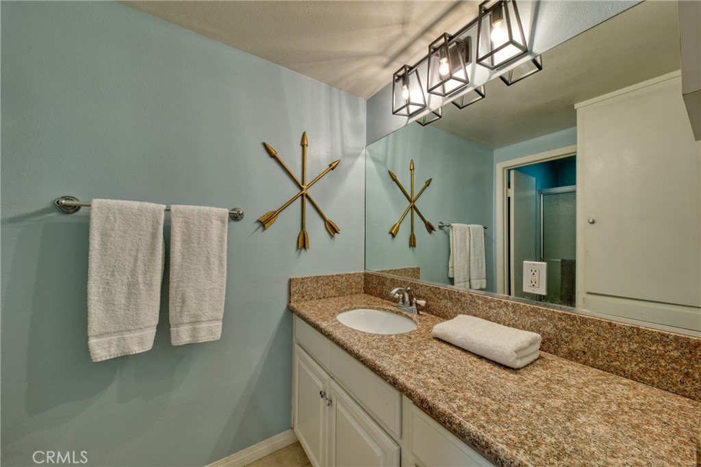 805 E Barkley Avenue, Orange CA 92867 - photo 15