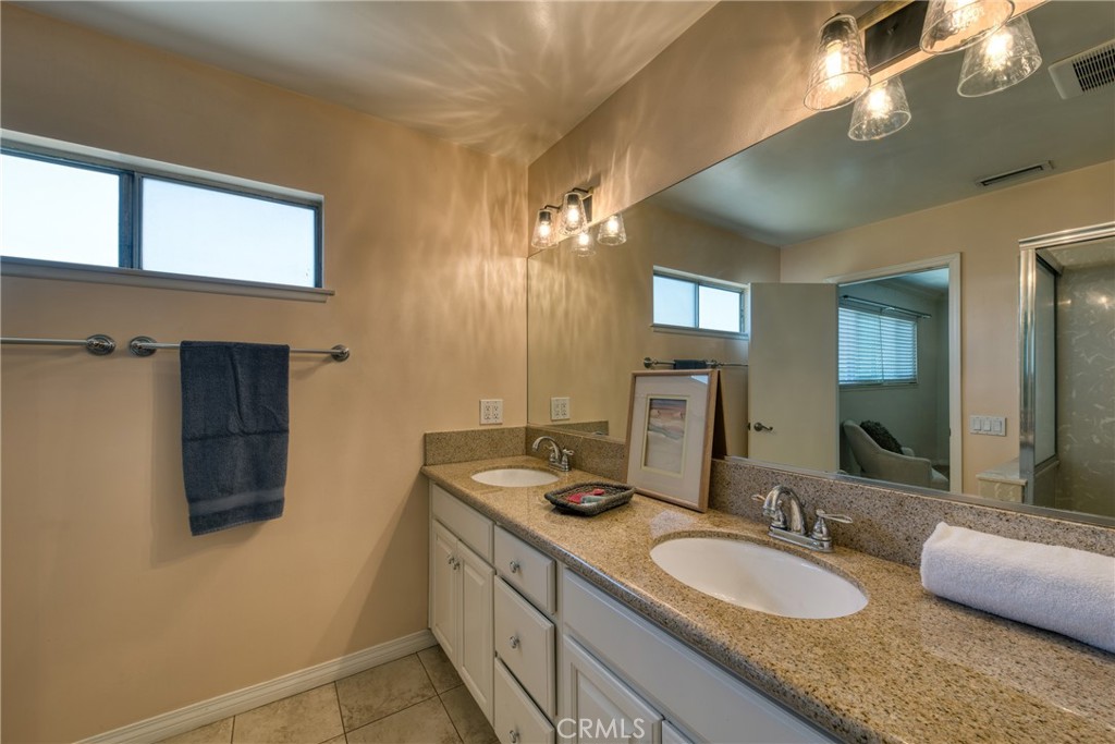 805 E Barkley Avenue, Orange CA 92867 - photo 26