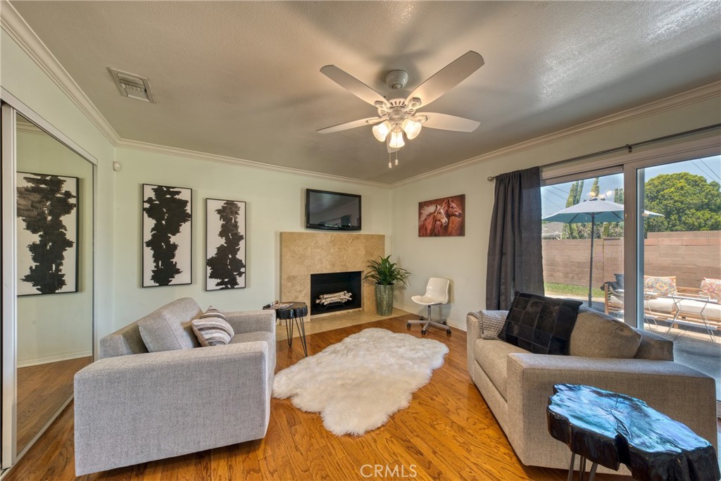 805 E Barkley Avenue, Orange CA 92867 - photo 27