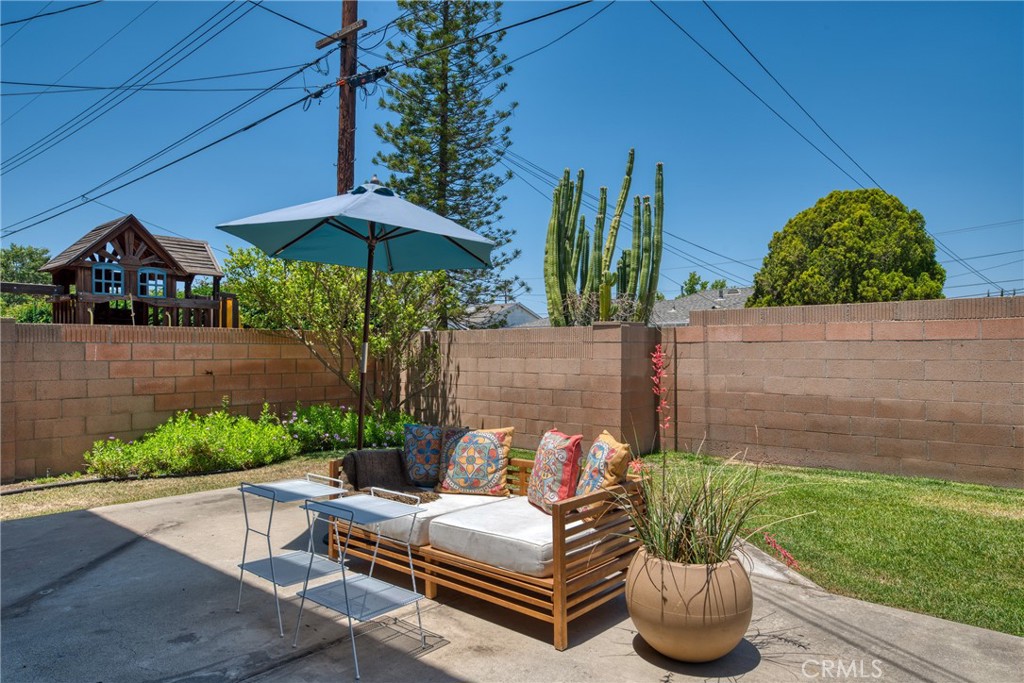805 E Barkley Avenue, Orange CA 92867 - photo 33