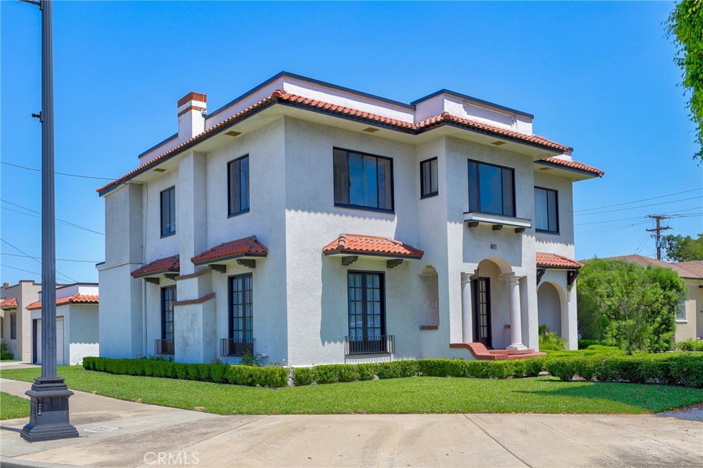 811 E Chapman, Orange CA 92866 - photo 1