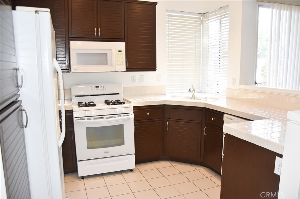 8215 E White Oak Ridge 76, Orange CA 92869 - photo 7