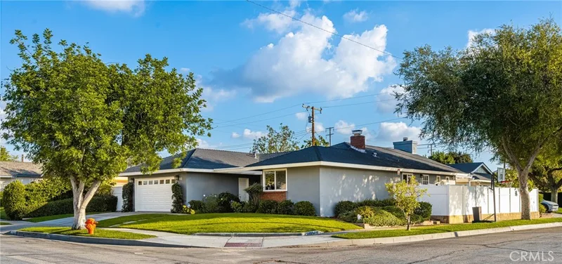 822 E Lomita Avenue, Orange, CA 92867
