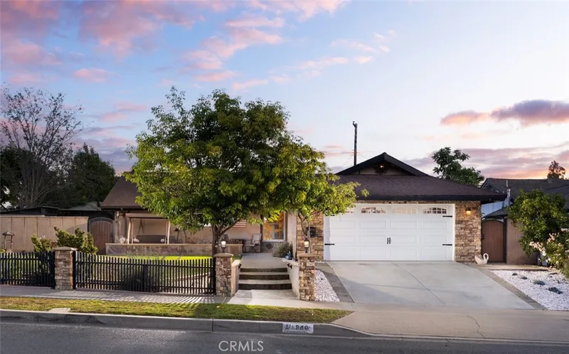 840 E Glendora Avenue, Orange, CA 92865