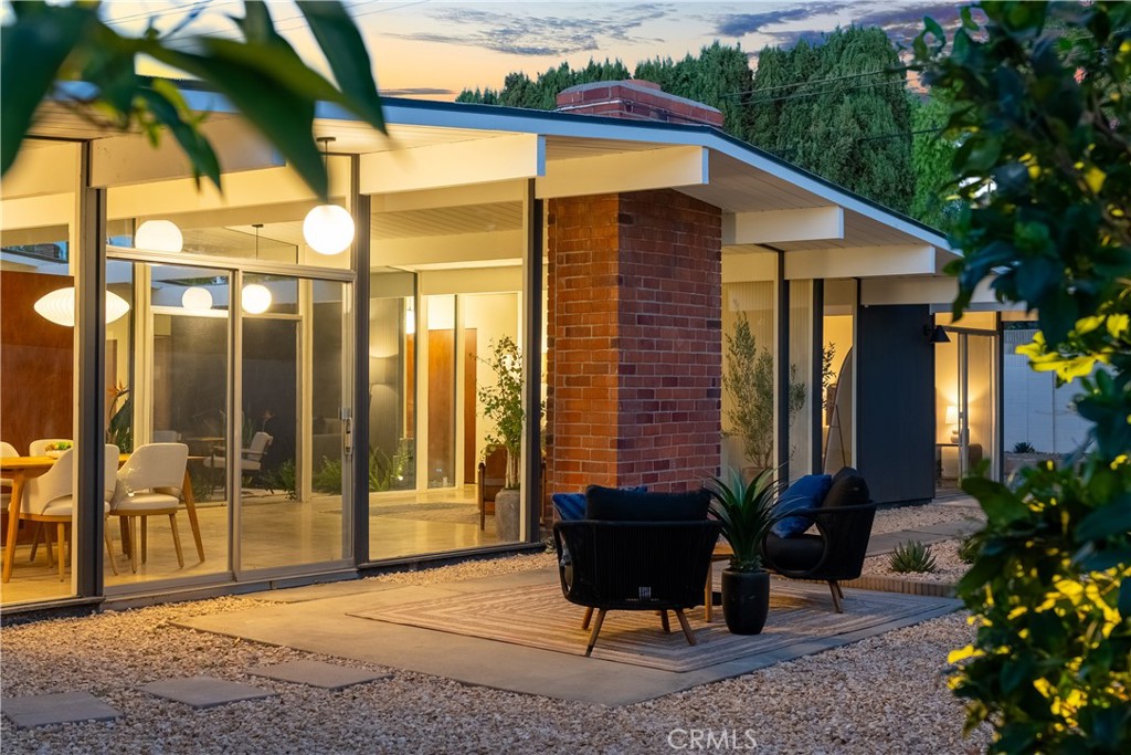 842 E Glendale, Orange CA 92865 - photo 5