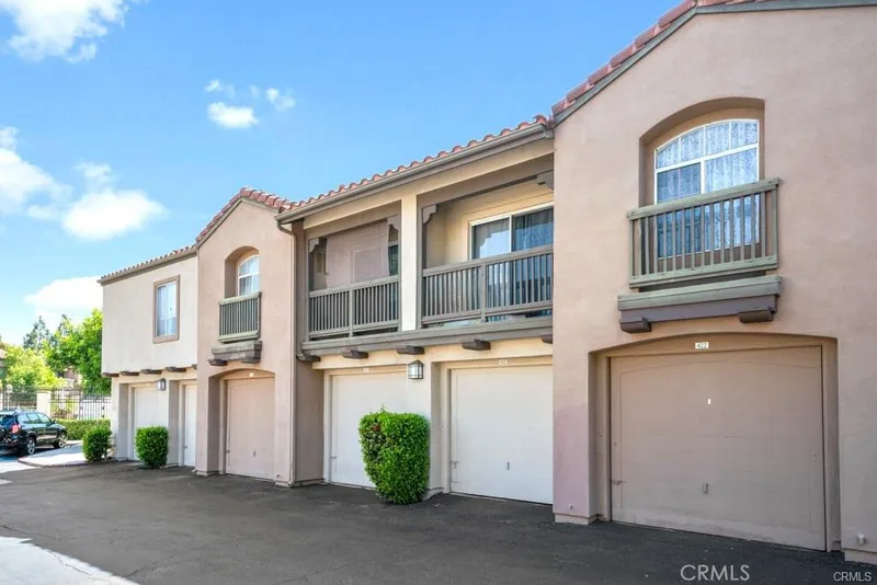 8522 E Baker Hill Road B, Orange
