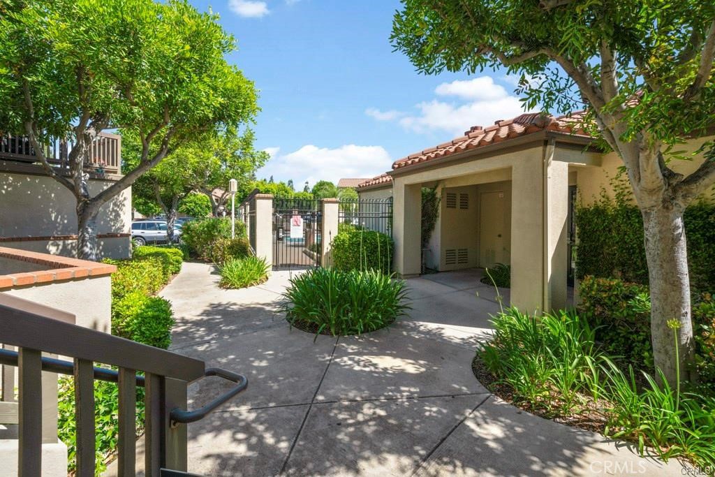 8522 E Baker Hill Road B, Orange CA 92869 - photo 22