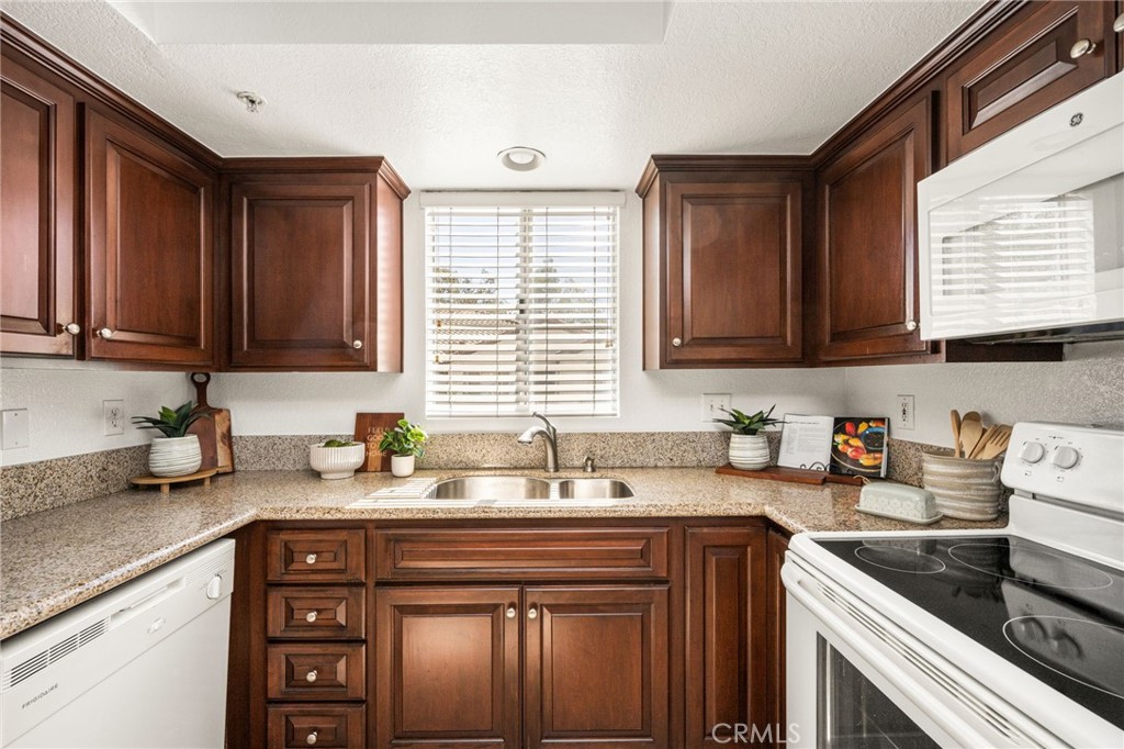 8707 E Indian Hills E, Orange CA 92869 - photo 20