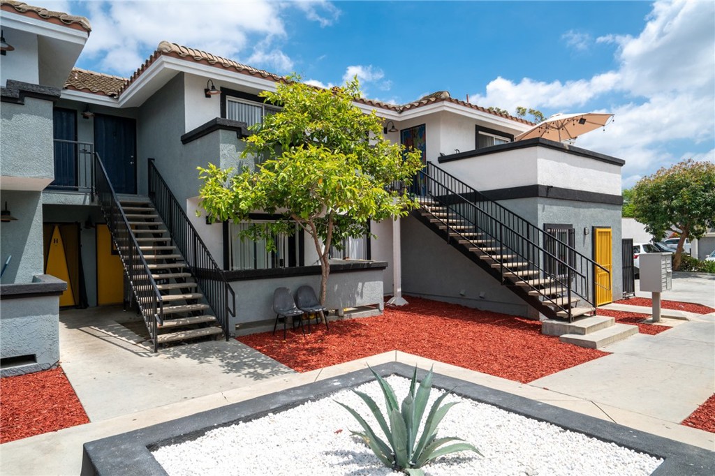 875 N Olive, Orange CA 92867 - photo 8