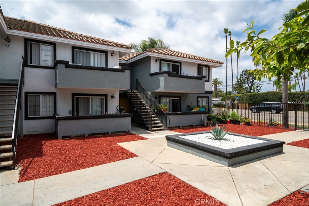 875 N Olive, Orange CA 92867 - photo 9