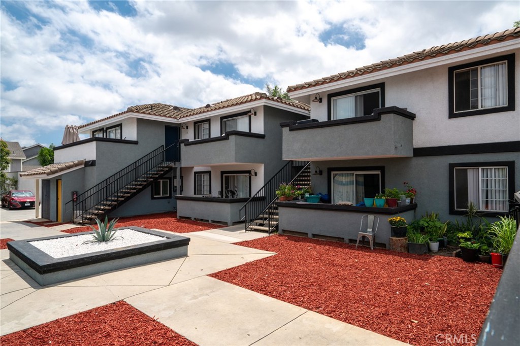875 N Olive, Orange CA 92867 - photo 10