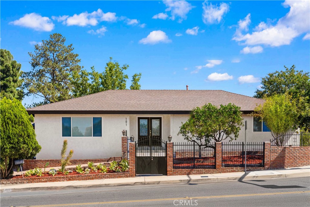 101 W Madison Avenue, Placentia CA 92870 - photo 1