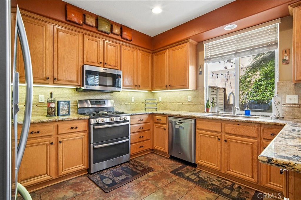 1027 Kemp Drive, Placentia CA 92870 - photo 13