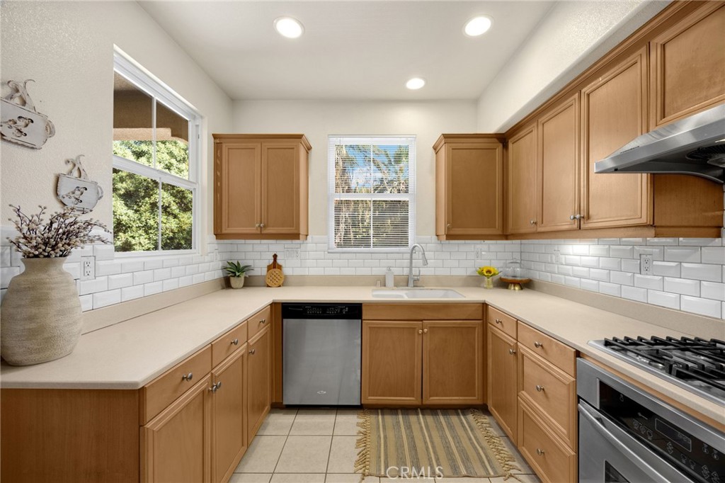 110 E Santa Fe Court, Placentia CA 92870 - photo 10