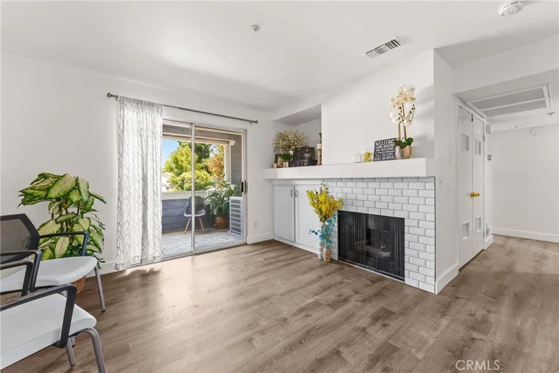 111 S Lakeview Avenue G, Placentia, CA 92870